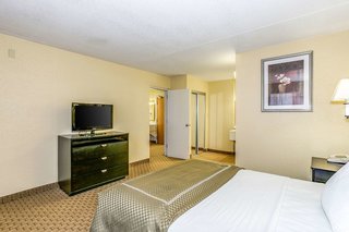 Hawthorn Extended Stay By Wyndham Wichita Airport,Near Towne West Square,3 star