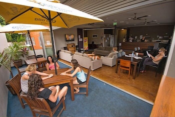 global backpackers port douglas