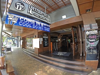 global backpackers port douglas