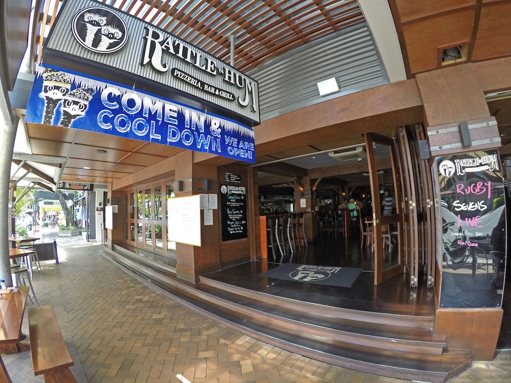 global backpackers port douglas