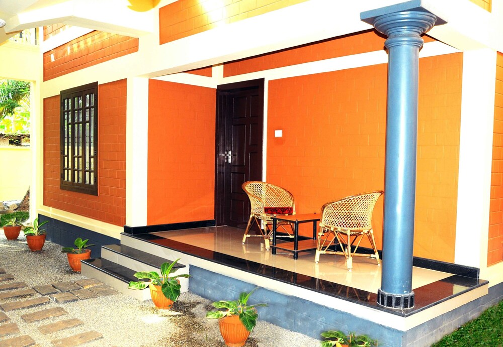 hello varkala beach resort