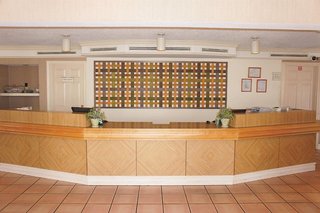 Baymont By Wyndham San Antonio South Park,San Antonio>>Harlandale,2 star