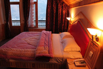 6th element cottages