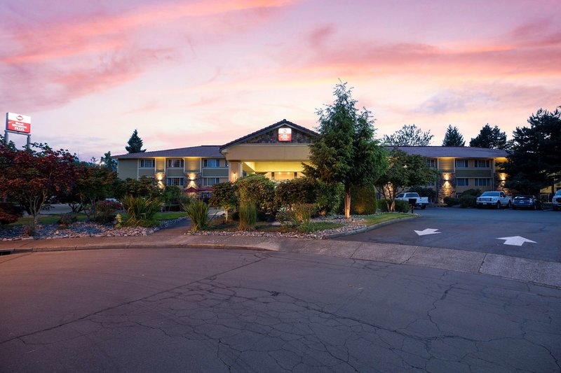 Best Western Plus Parkway Inn