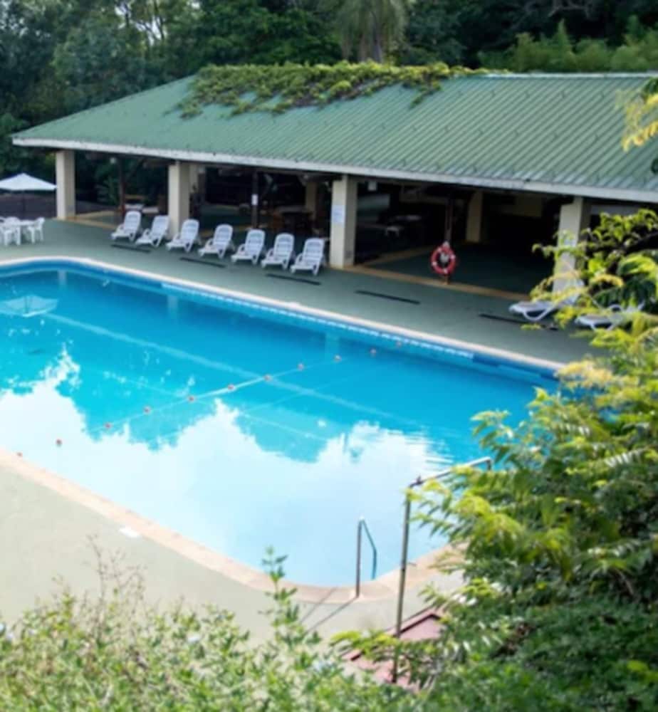 raices esturion hotel