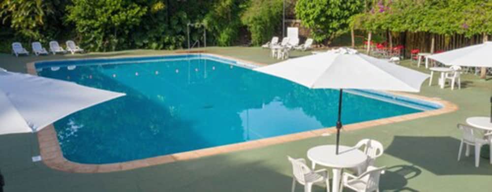 raices esturion hotel