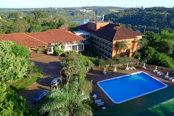 raices esturion hotel