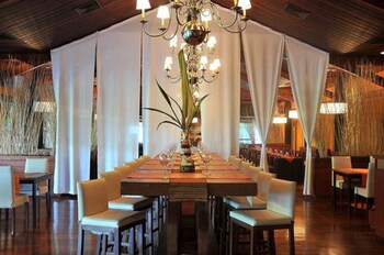 raices esturion hotel