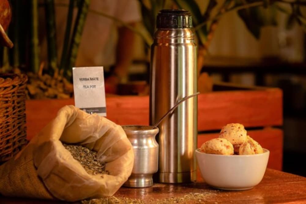 raices esturion hotel