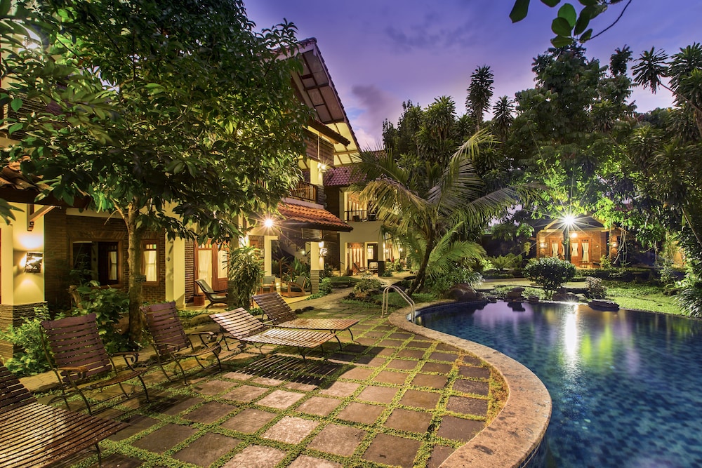 duta garden boutique villa