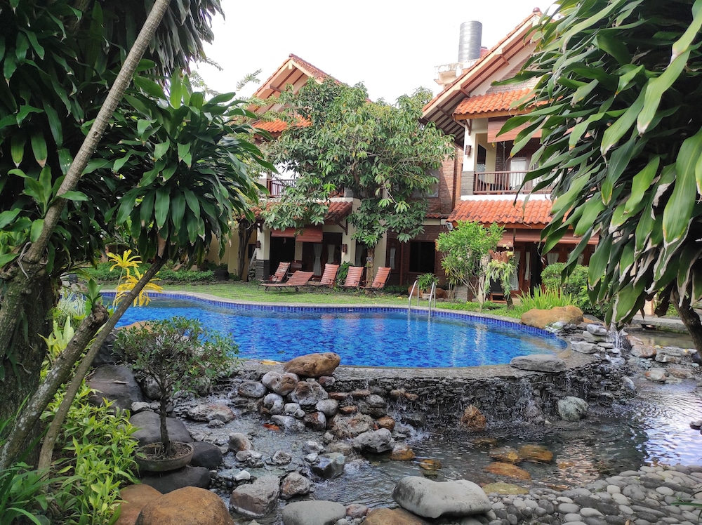duta garden boutique villa