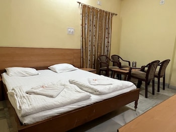 hotel lee garden near blue flag beach 500 mtrs puri