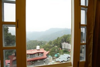 hotel aangan regency