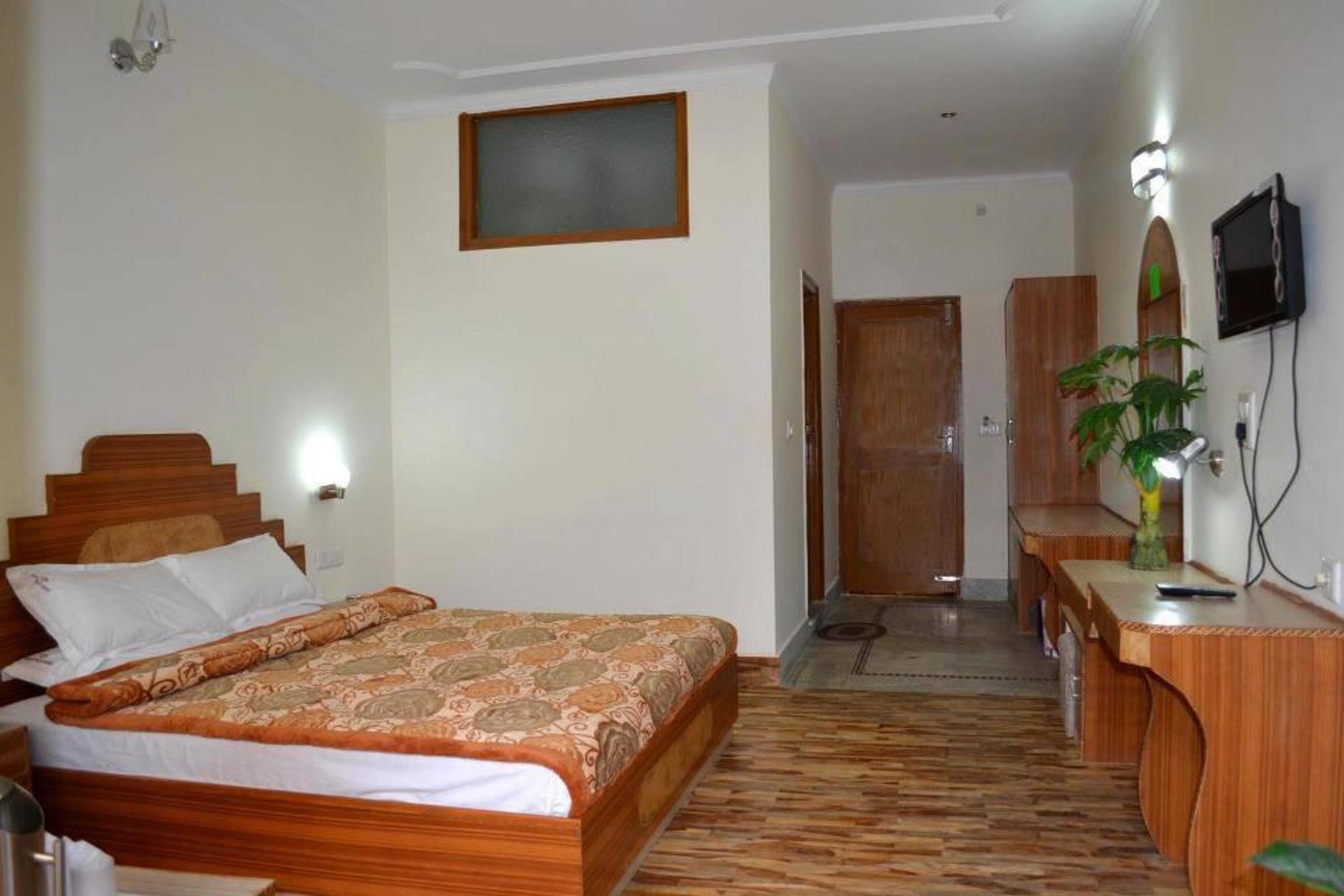 shivalik valley resorts