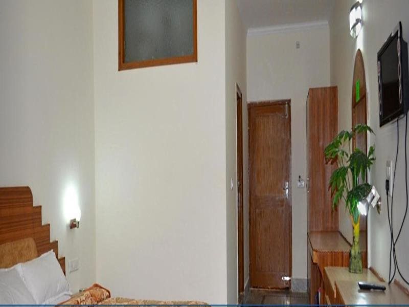 shivalik valley resorts