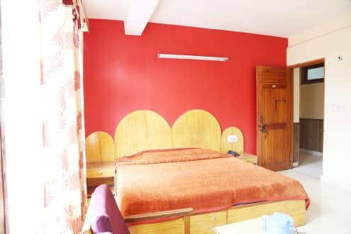 Hotel Snow Mountain Mall Road,,2 star