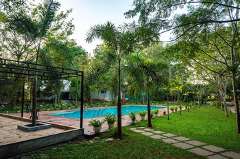 century resort dandeli
