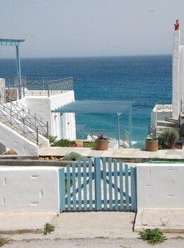 skyros