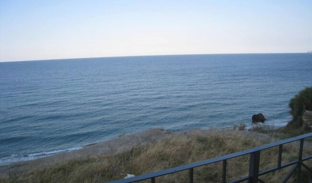 skyros