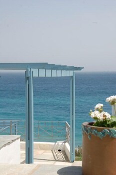 skyros