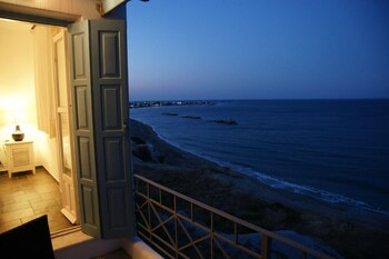 skyros
