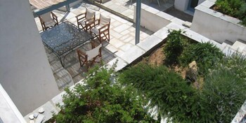 skyros