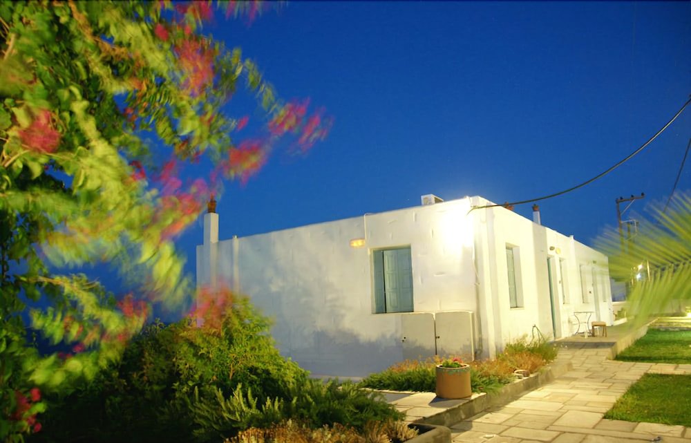 skyros
