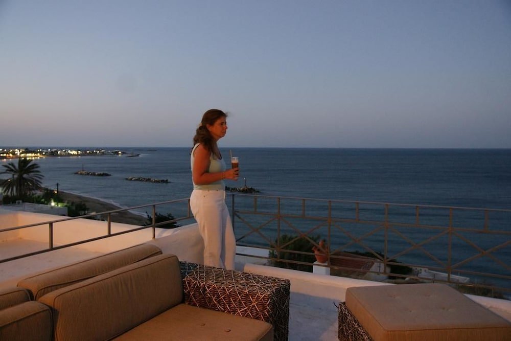 skyros