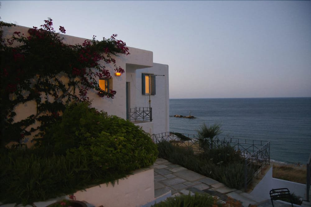 skyros