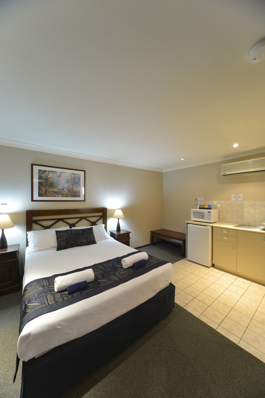 wattle grove motel