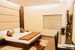 hotel riya palace by standards