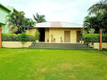 hotel riya palace by standards