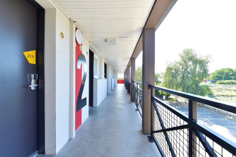 bandb hotel clermont ferrand le brezet aeroport