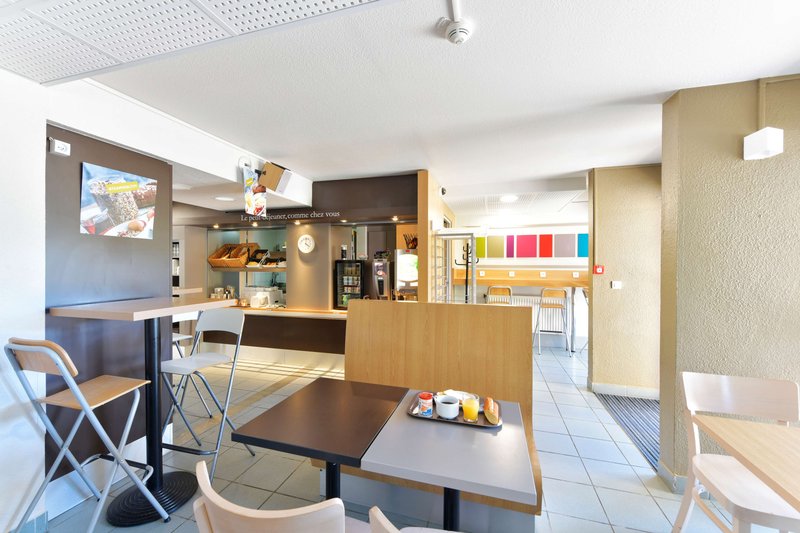 bandb hotel clermont ferrand le brezet aeroport