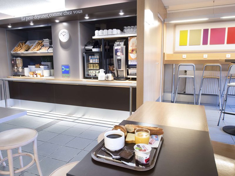 bandb hotel clermont ferrand le brezet aeroport