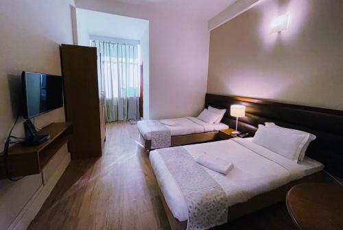 Hotel Tragopan,Henima>>Dimapur,3 star