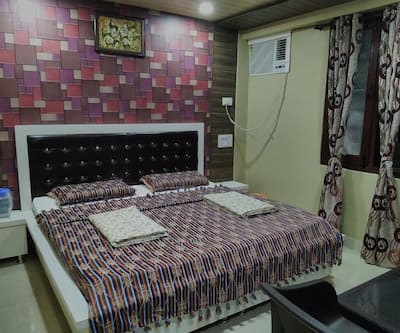 hotel narendra palace