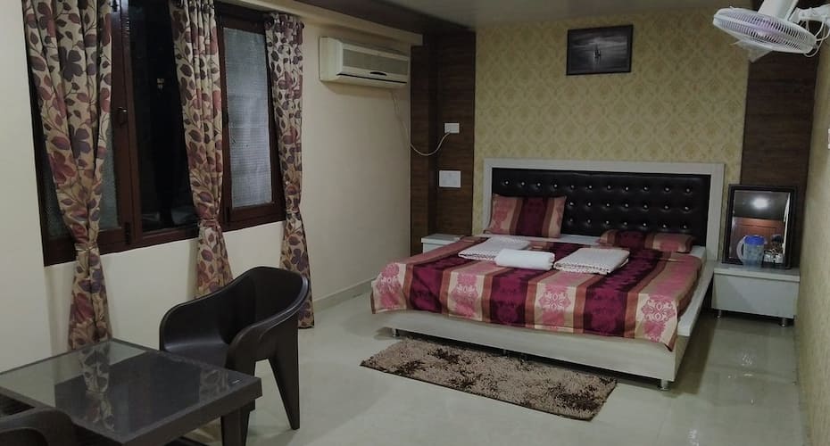 hotel narendra palace