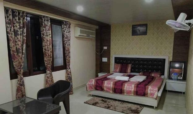 hotel narendra palace