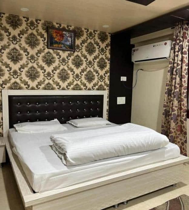 hotel narendra palace