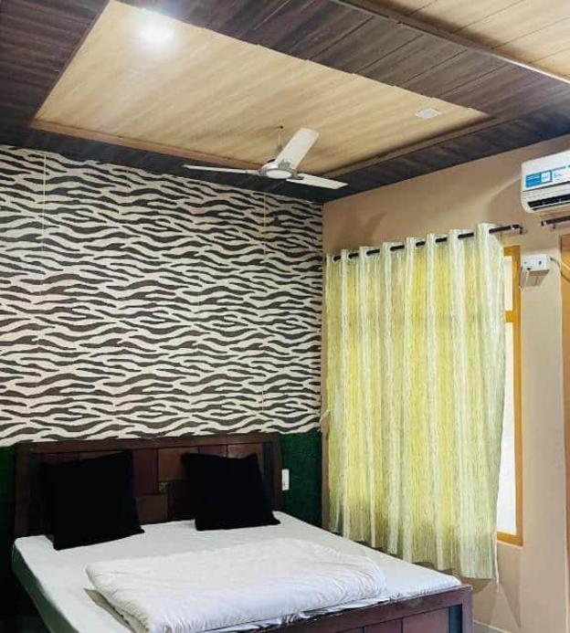 hotel narendra palace