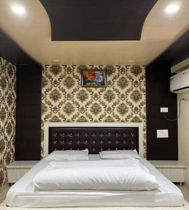 hotel narendra palace