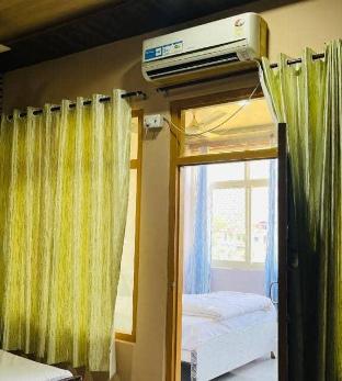 hotel narendra palace