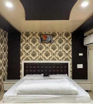 hotel narendra palace