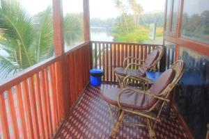 Mollys Nest,Mandrem>>Goa,3 star