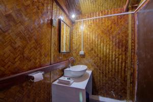 Mollys Nest,Mandrem>>Goa,3 star