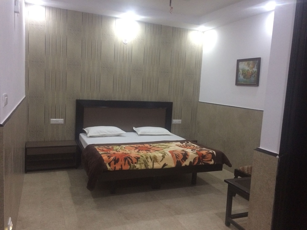 Hotel Uttam Heritage,,0 star