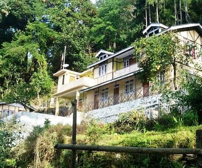 Oak Valley Retreat Homestay Hostel Cafe,,2 star