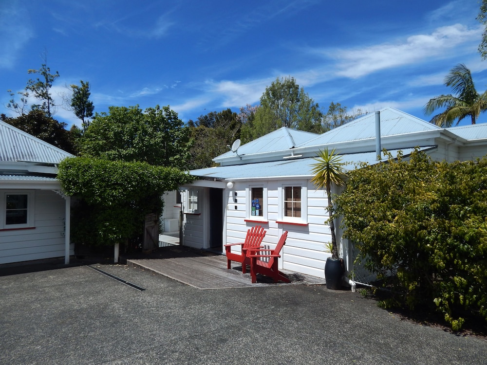 lupton lodge