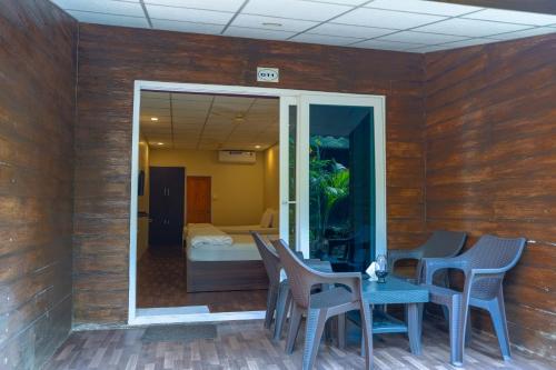 marron sea view resort